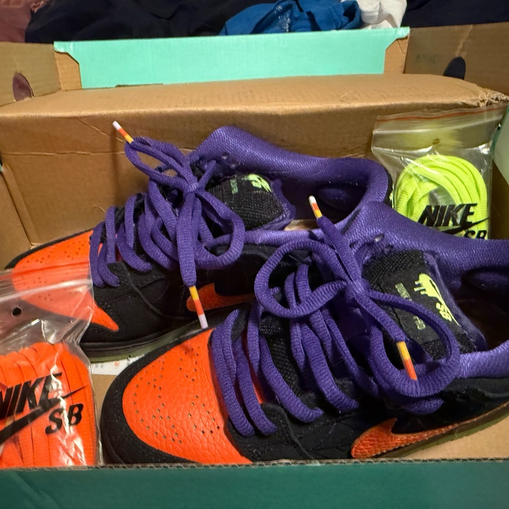 Nike SB Halloween Night of Mischief